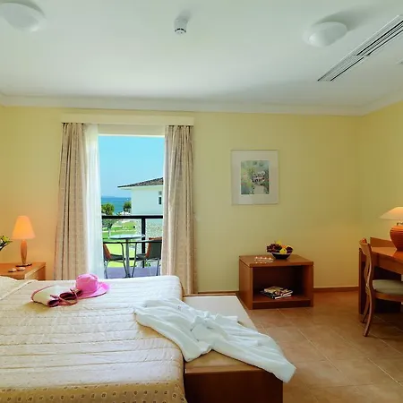 Corfu Chandris And Дассия