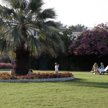 Corfu Chandris And Курортный комплекс